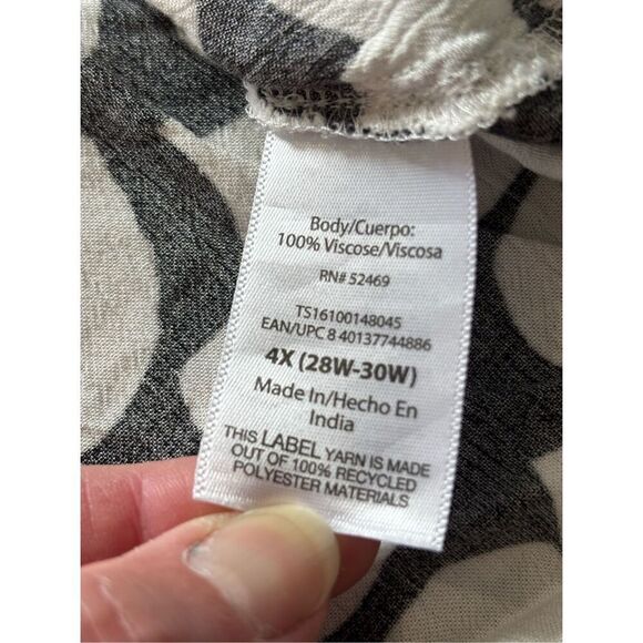 Terra & Sky plus size, black and white full blouse size 4X - Picture 12 of 13